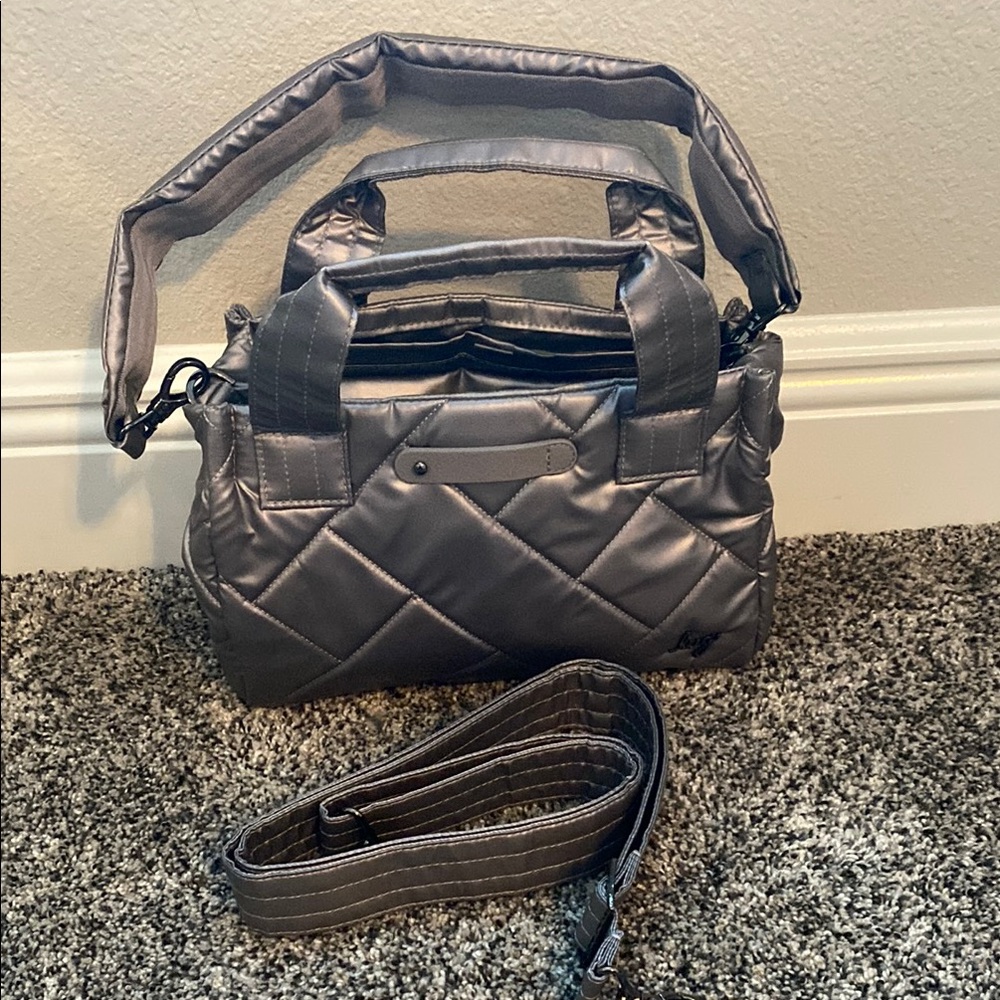 Lug Quilted Handbag -Jitterbug-           Color- Metallic Pearl - Picture 5 of 5
